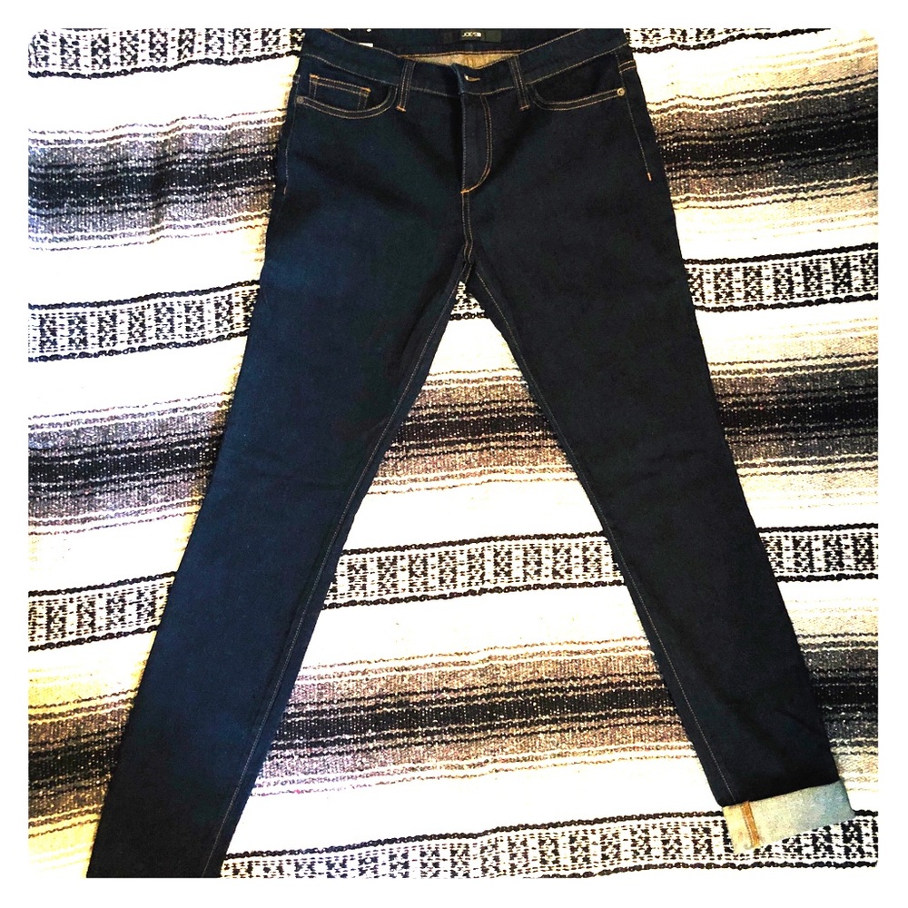 Joes Jeans skinny. size 29.  Dark denim